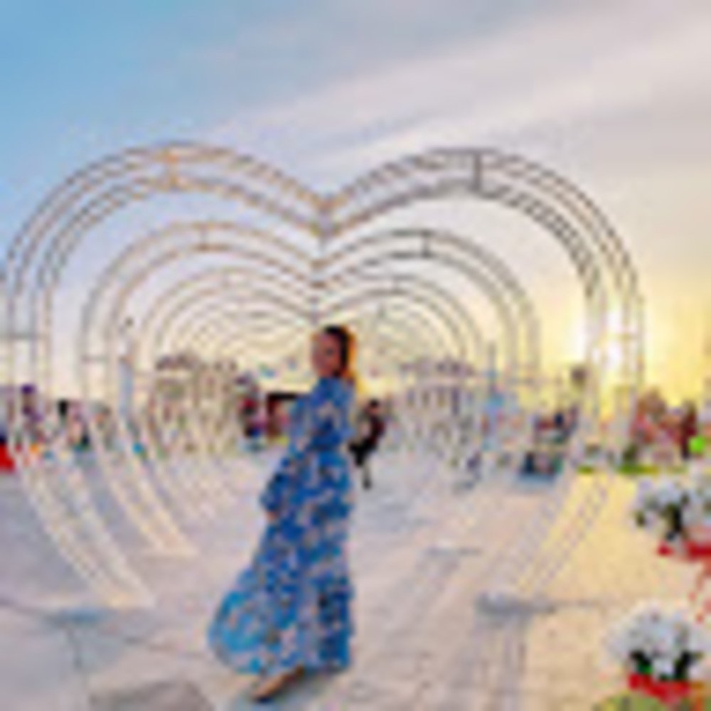 Meet your Posher, Ikram